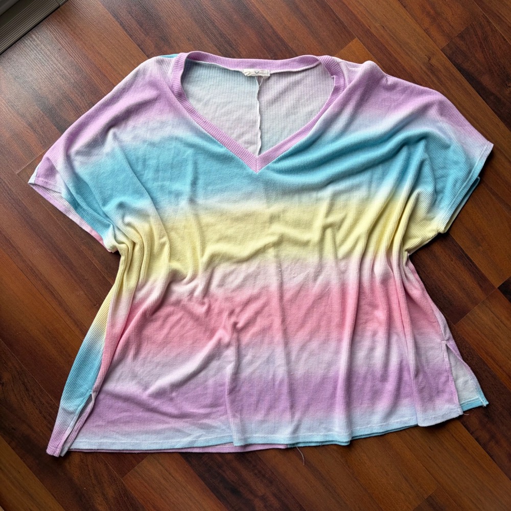 Hopely Womens Rainbow Ombre Waffle Knit V-Neck Oversized Top Pastel Made in‎ USA